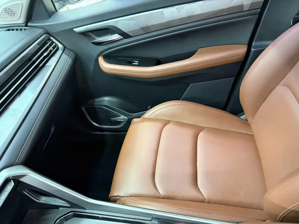 Geely Vision X6 — миниатюра 13