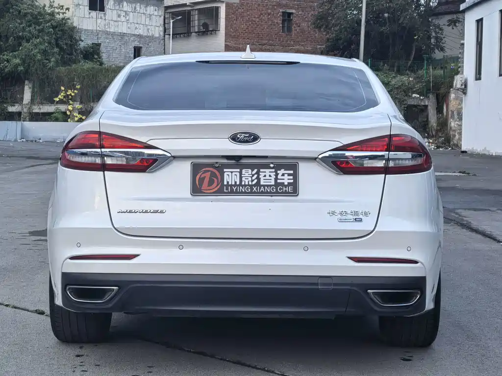 Ford Mondeo — миниатюра 7