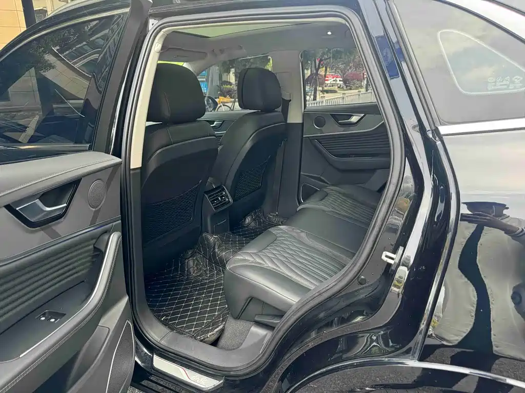 Hongqi Hongqi HS5 — миниатюра 6