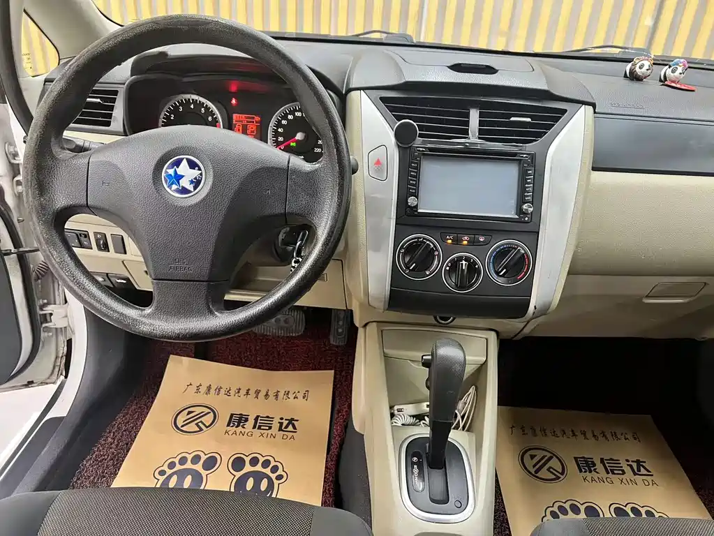 Venucia R50 — миниатюра 6
