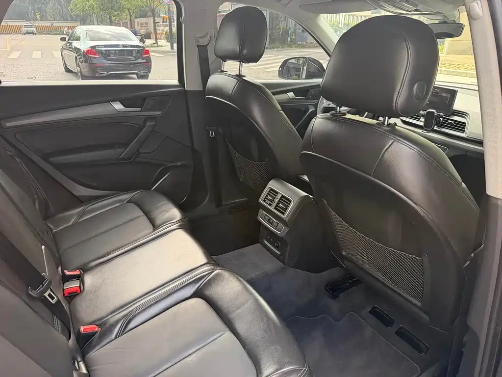 Audi Q5L — миниатюра 8