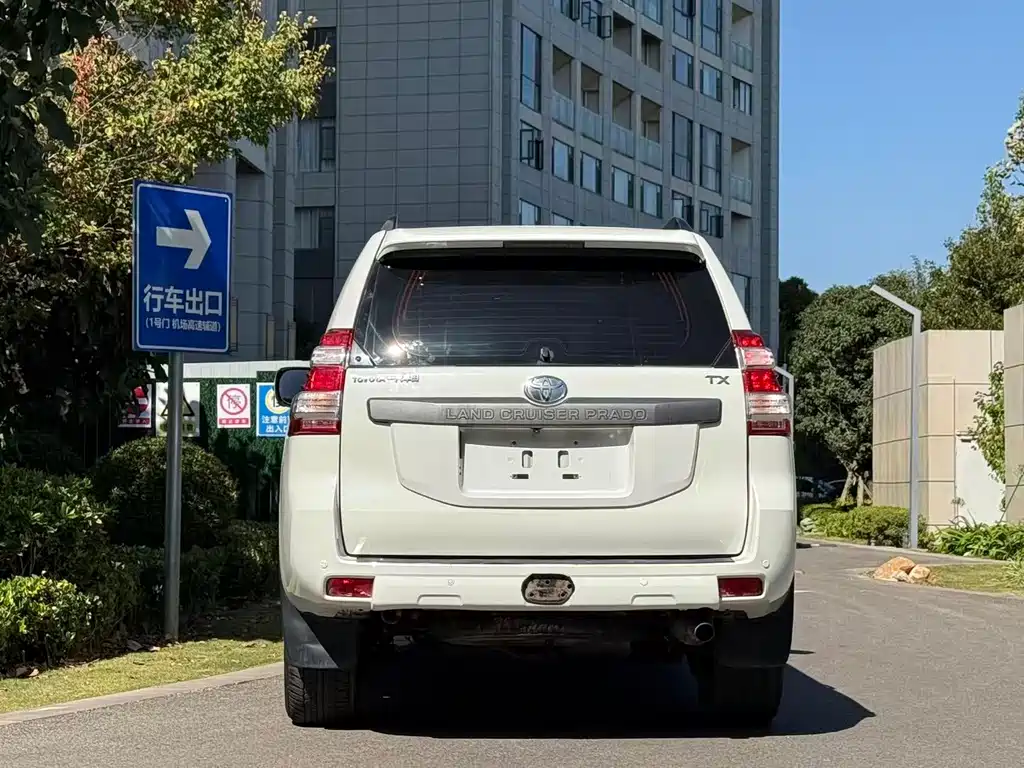 Toyota Prado — миниатюра 8