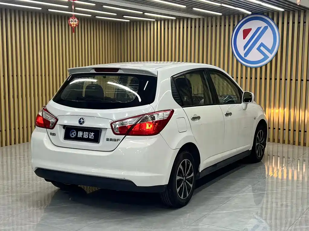 Venucia R50 — миниатюра 8