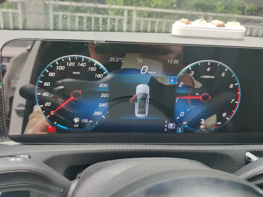 Mercedes-Benz A-Class — миниатюра 14