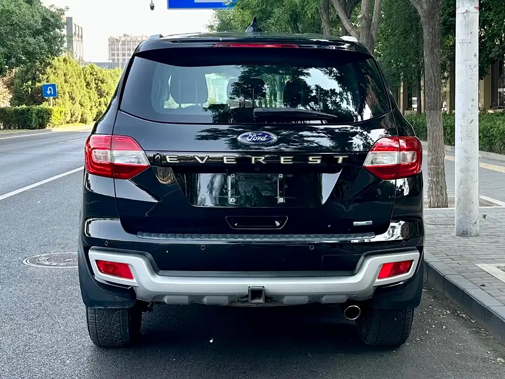 Ford Everest 2016 2.0T AT Luxury