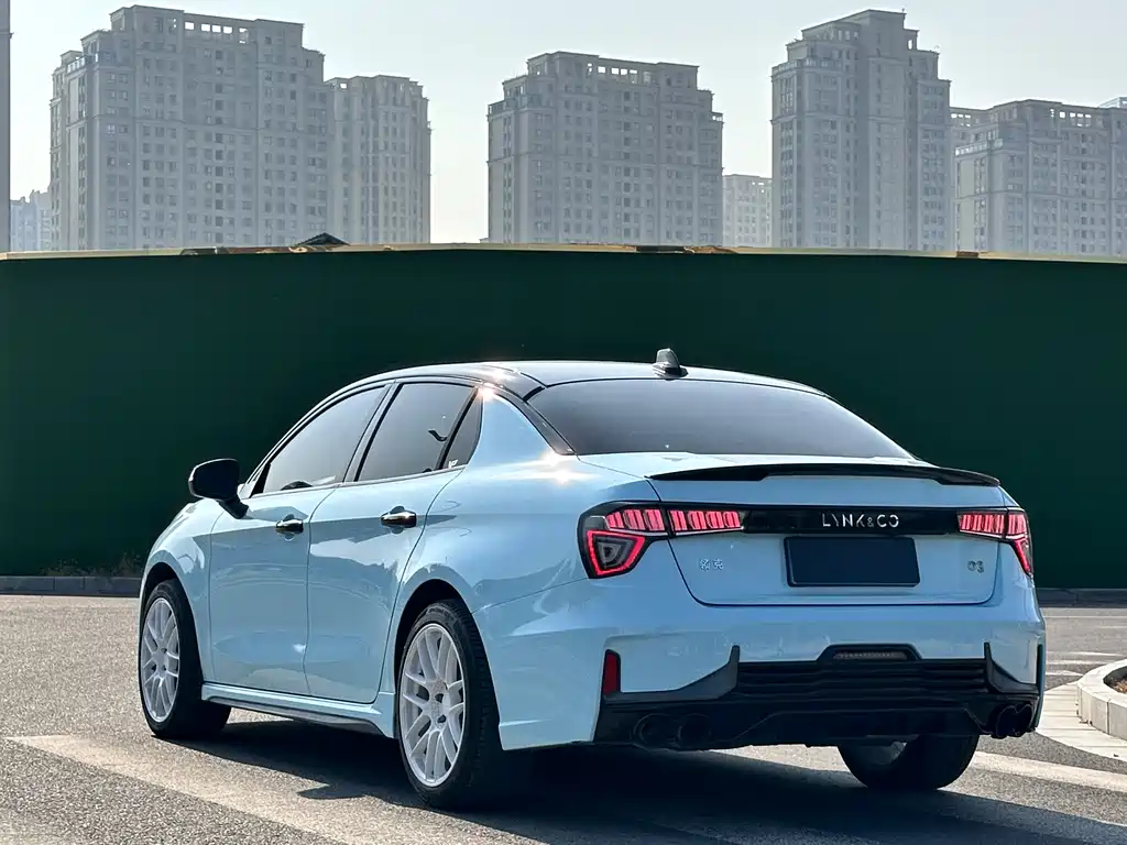 Lynk & Co 03 — миниатюра 11