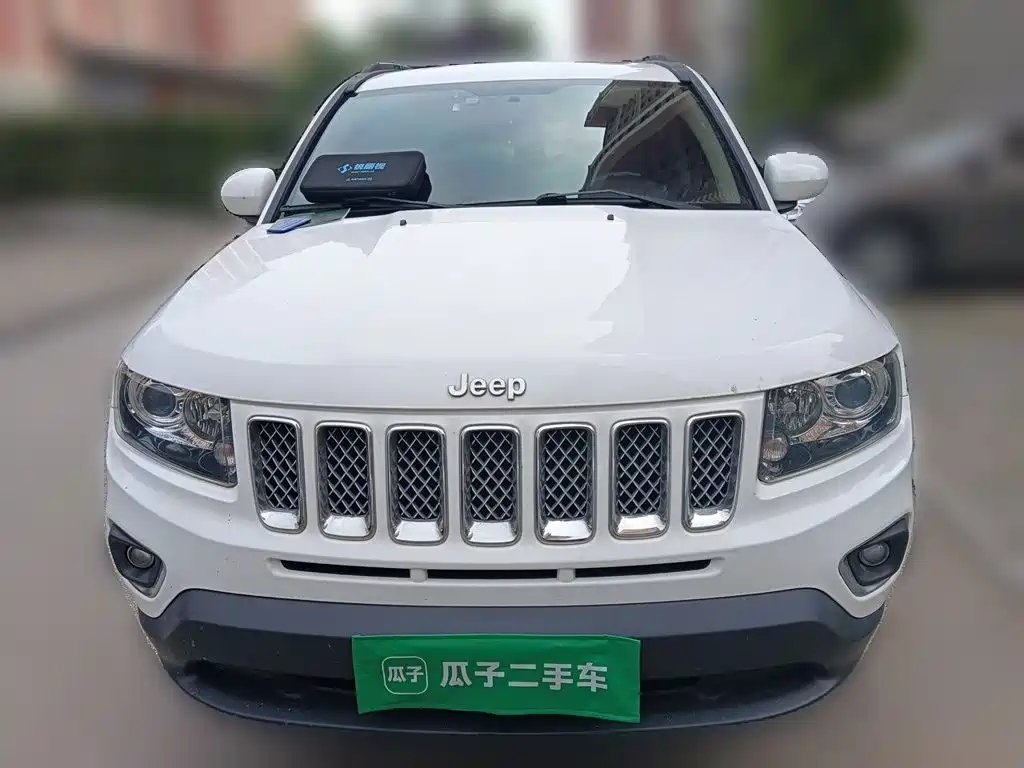Jeep Compass (Import) — миниатюра 2
