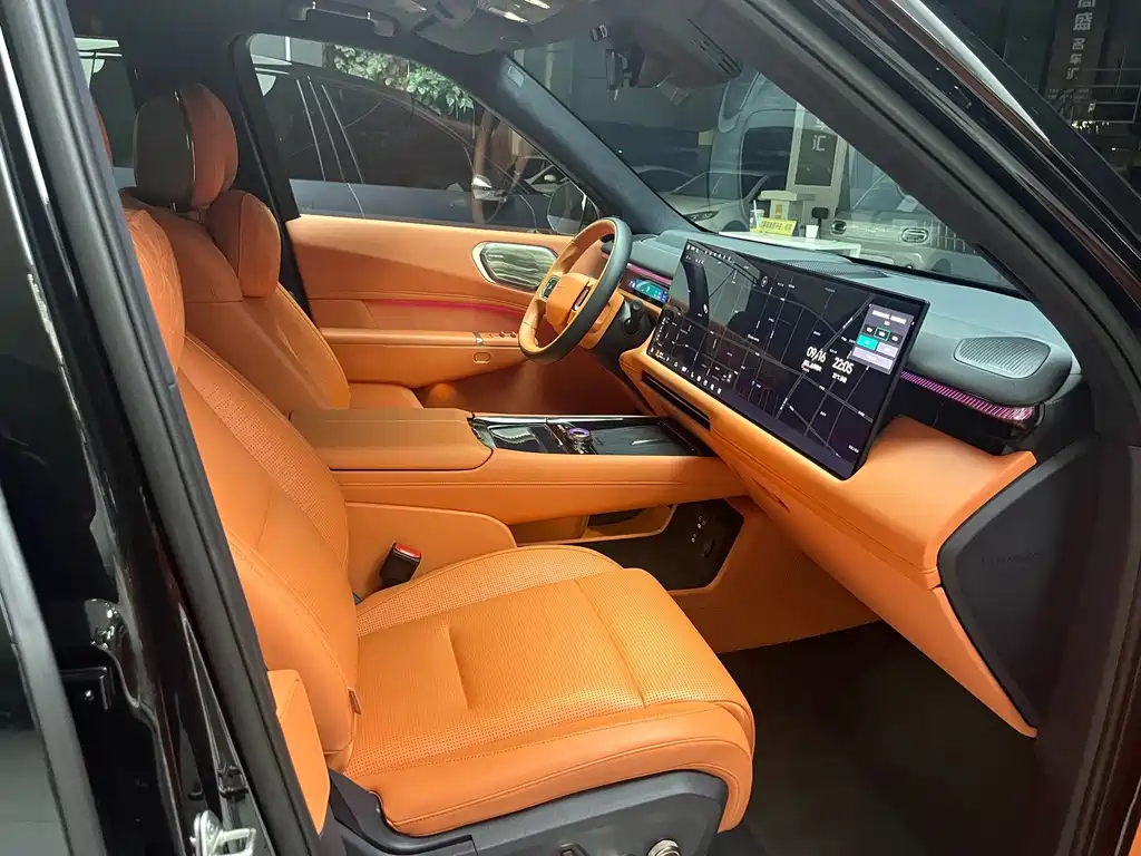 Lynk & Co 900 — миниатюра 11