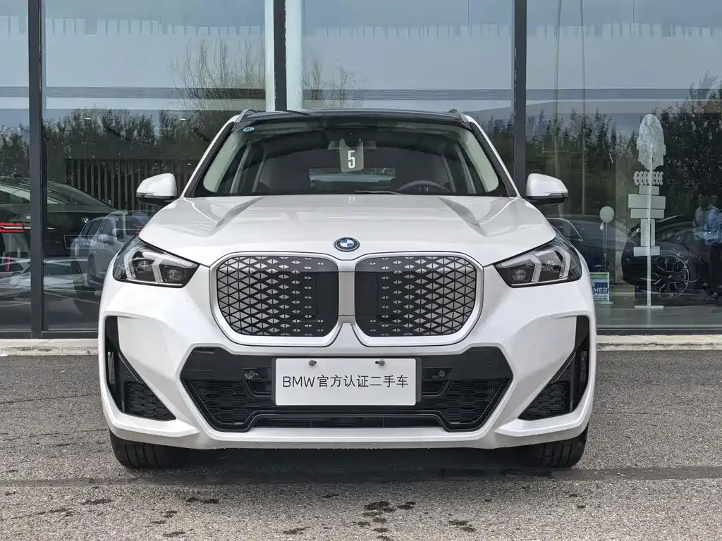 BMW iX1 — миниатюра 2