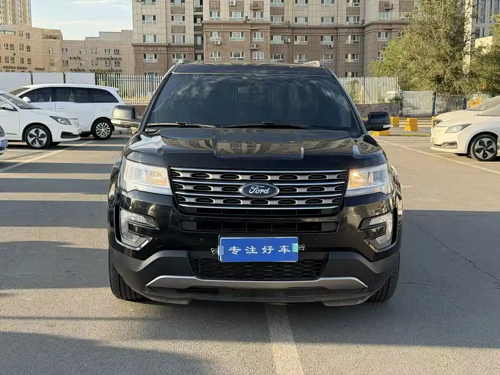 Ford Explorer (Import) — миниатюра 2