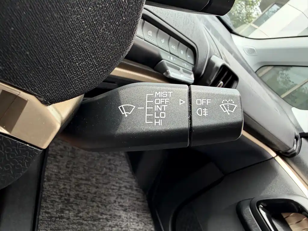 Baojun KiWi EV — миниатюра 15