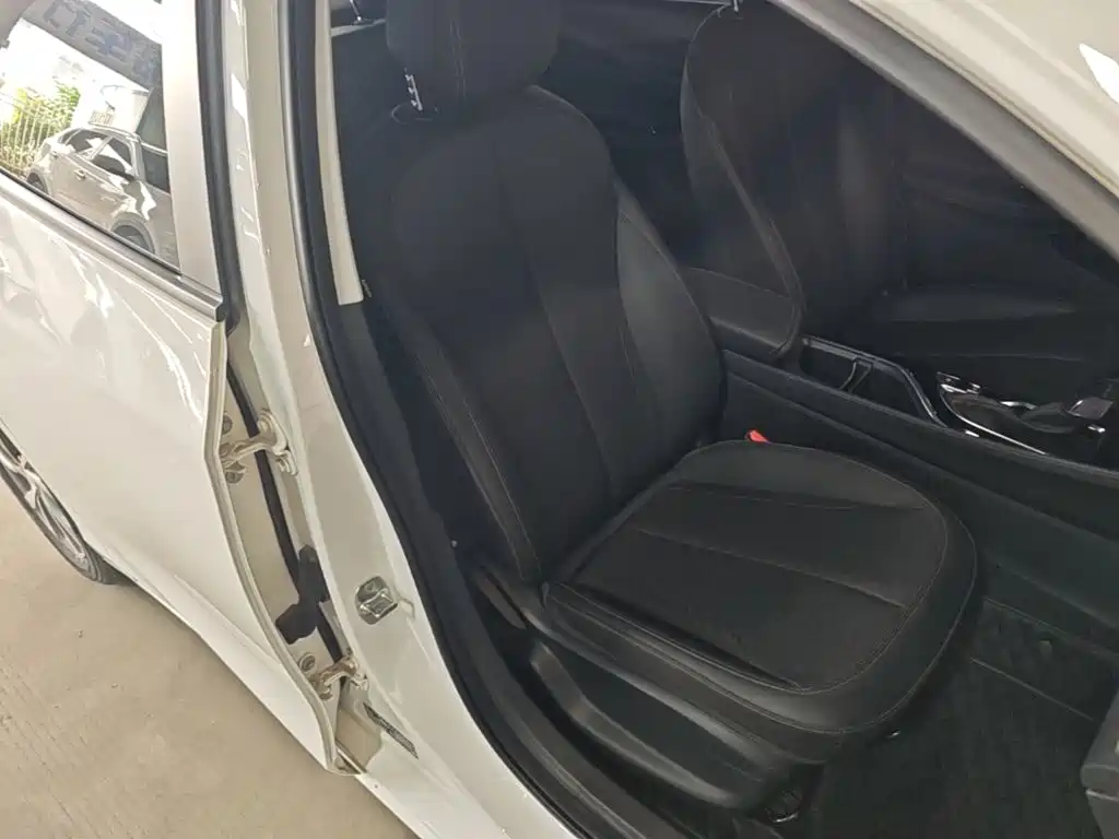 Buick Verano — миниатюра 25