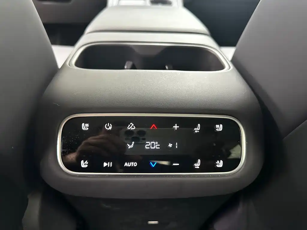 Leapmotor Leapmotor C16 — миниатюра 11