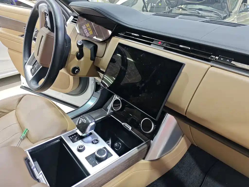Land Rover Range Rover — миниатюра 9