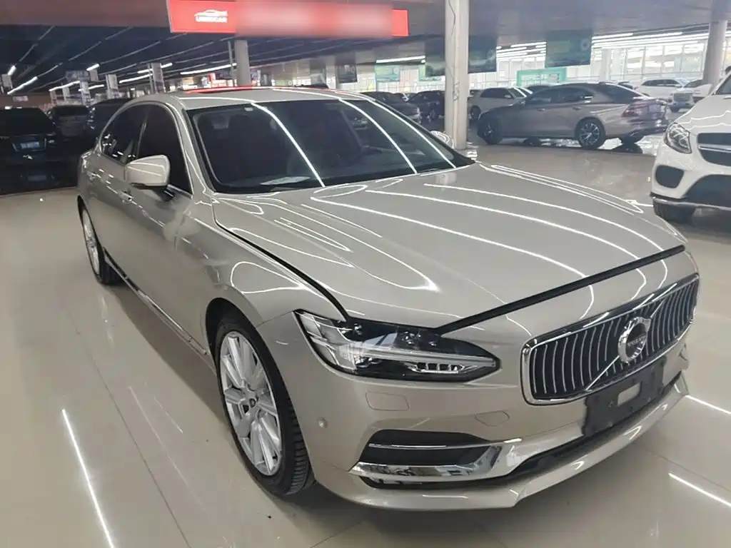 Volvo S90 — миниатюра 4
