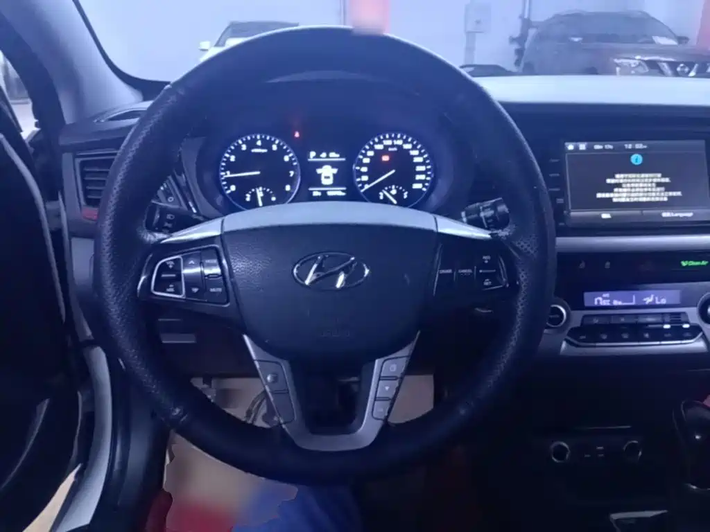 Hyundai Mistra — миниатюра 11