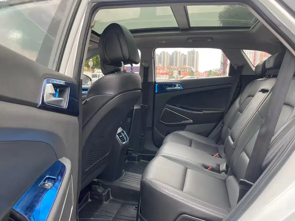 Hyundai Tucson - фото 7
