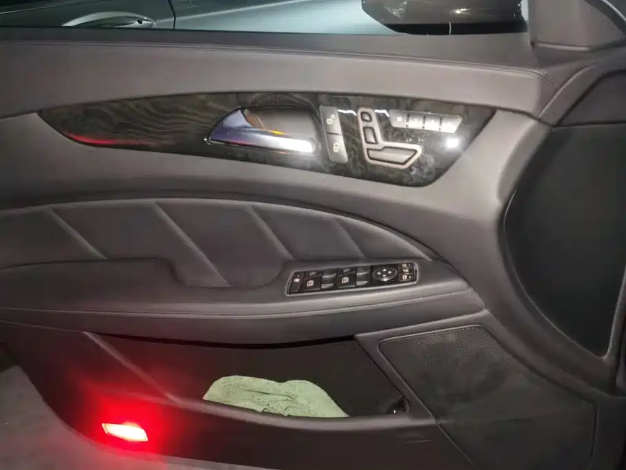 Mercedes-Benz CLS — миниатюра 7