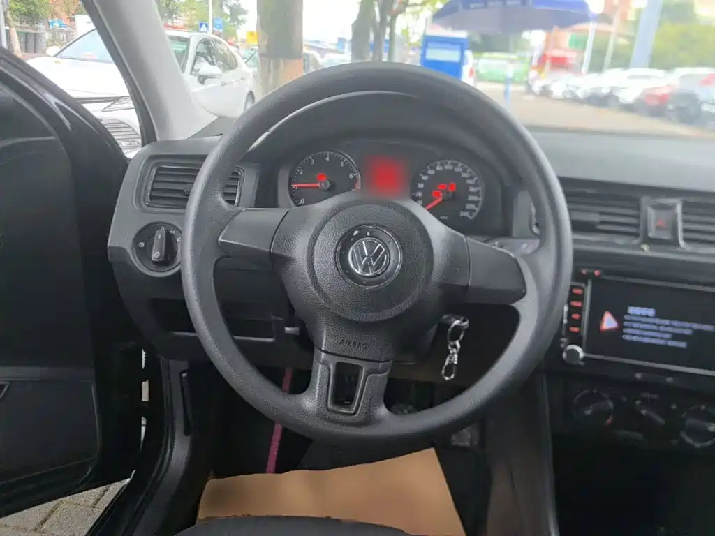 Volkswagen Santana — миниатюра 11