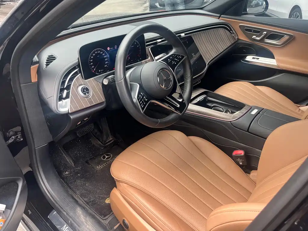Mercedes-Benz E-Class E 2024 E 300 L Fashion