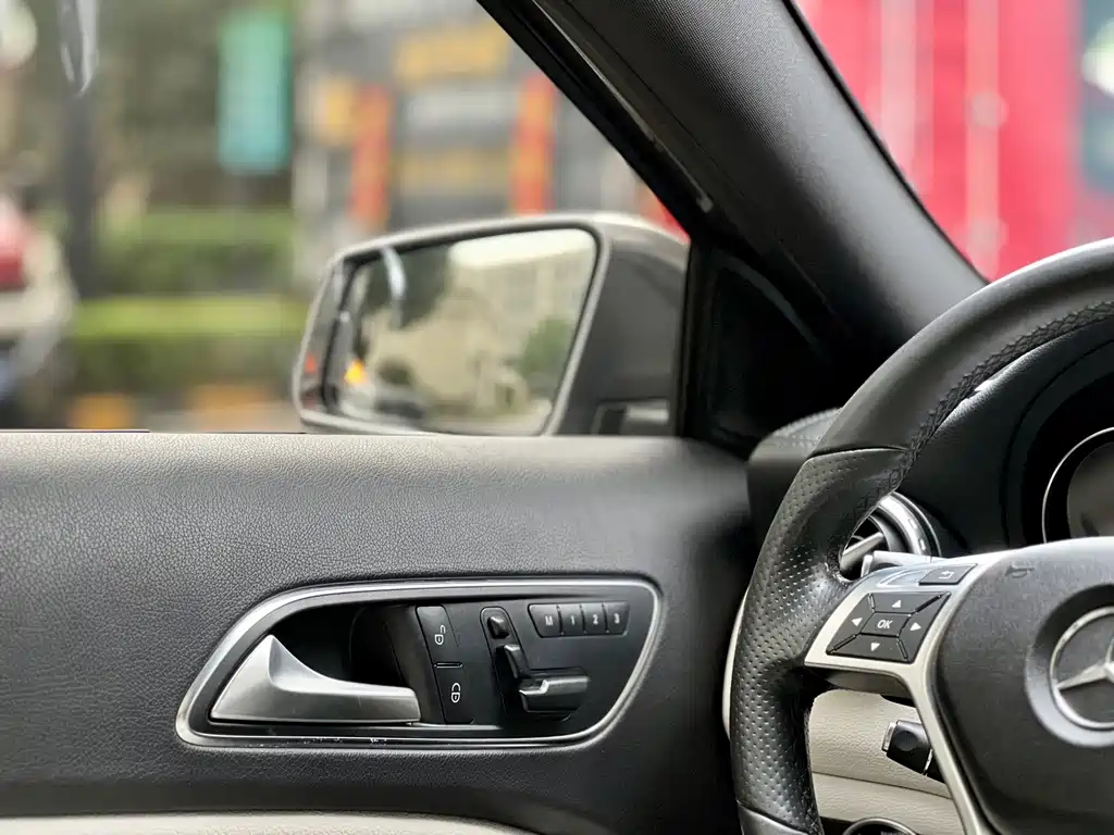 Mercedes-Benz GLA — миниатюра 8