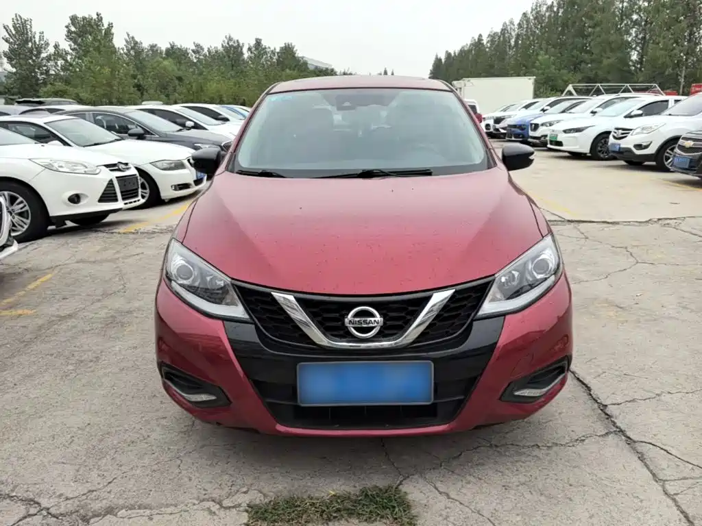 Nissan Tiida — миниатюра 3