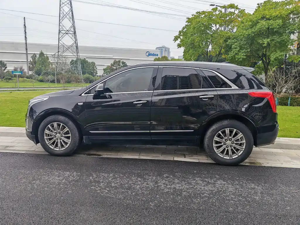Cadillac XT5 — миниатюра 7