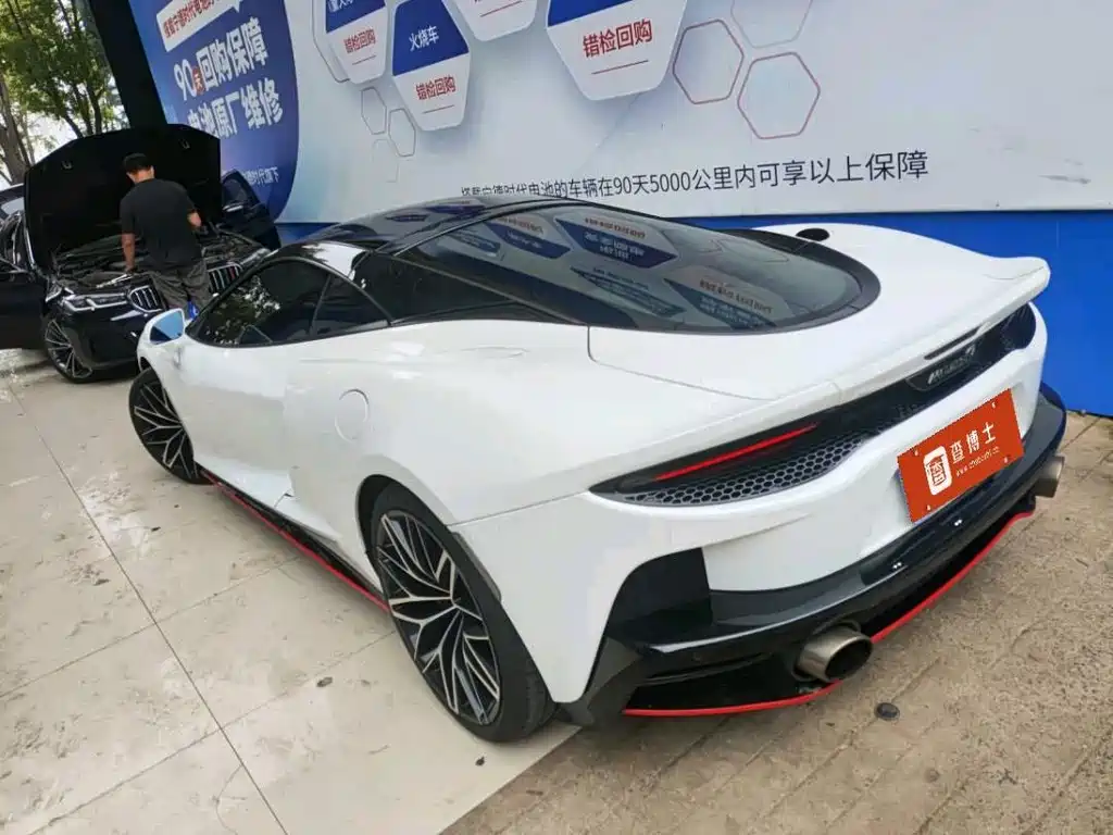 McLaren GT — миниатюра 7