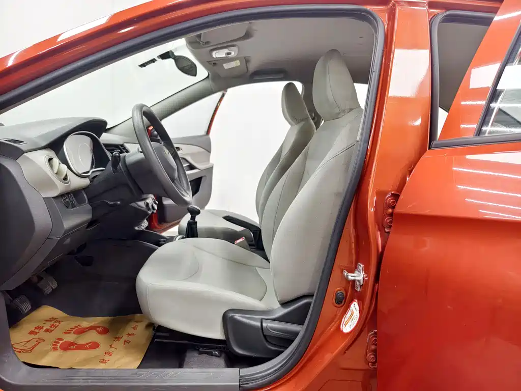 Chevrolet Sail 2015 3 1.3L MT