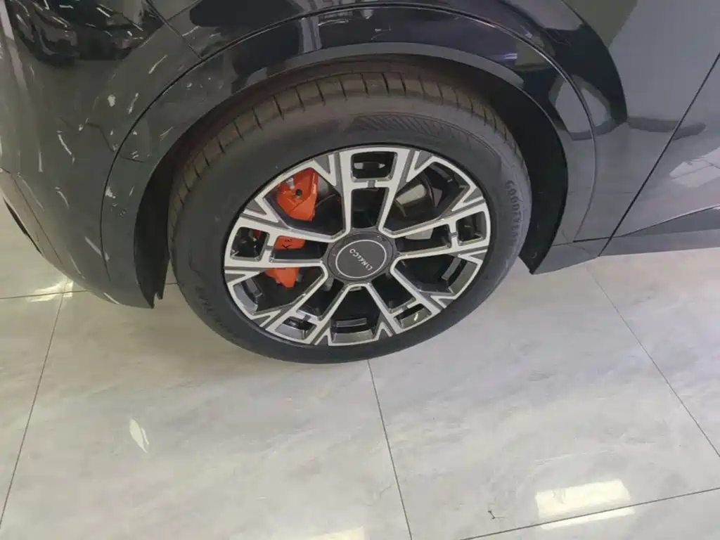 Lynk & Co 900 — миниатюра 23
