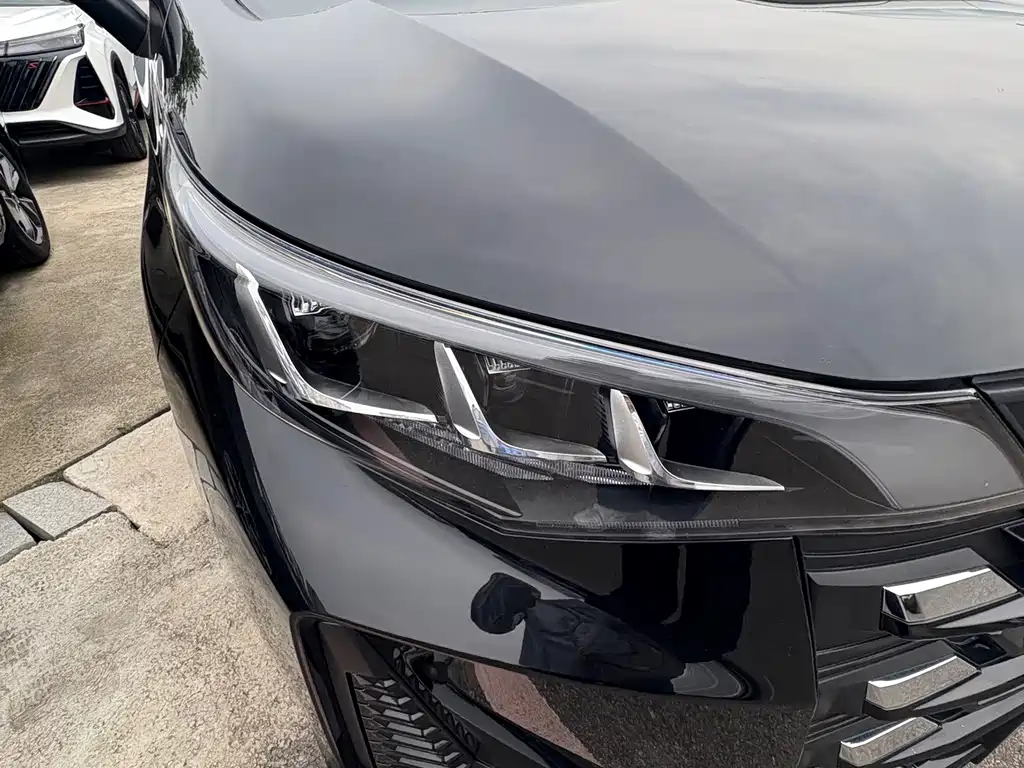 GAC Motor Trumpchi M6 — миниатюра 3