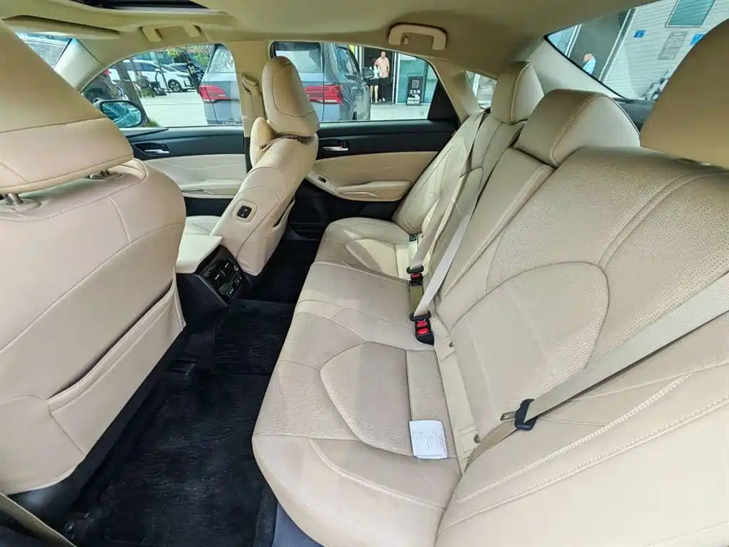 Toyota Avalon — миниатюра 6