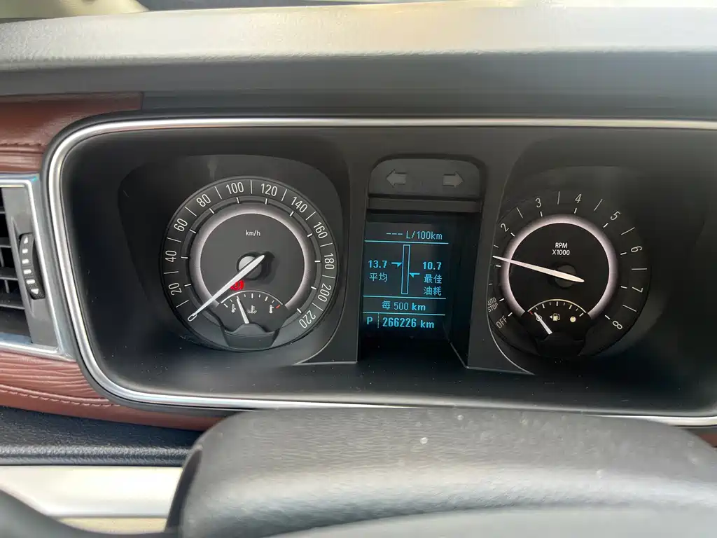 Buick GL8 — миниатюра 17