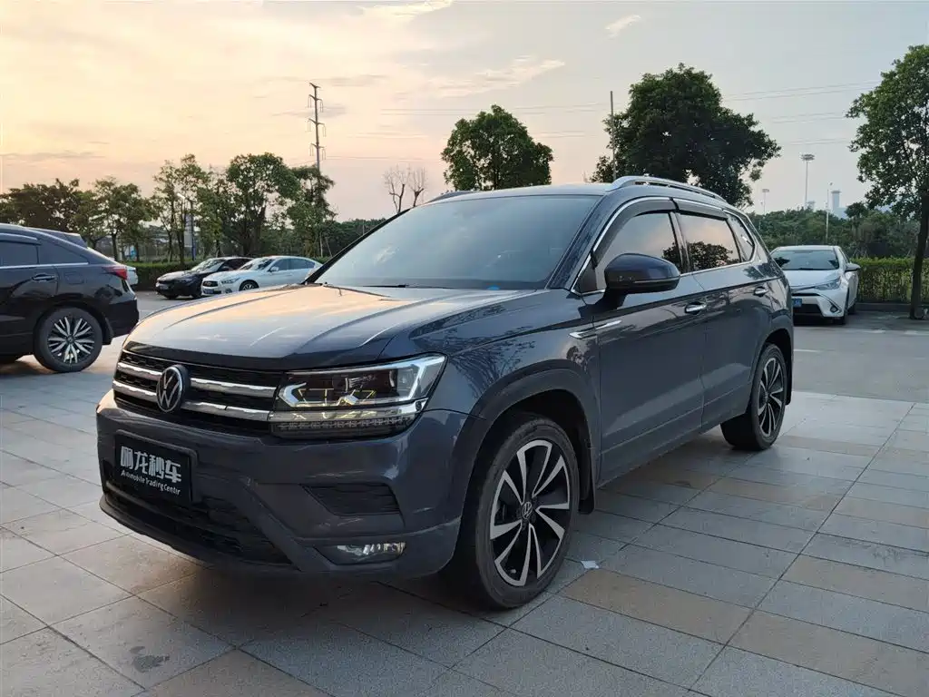 Volkswagen Tharu