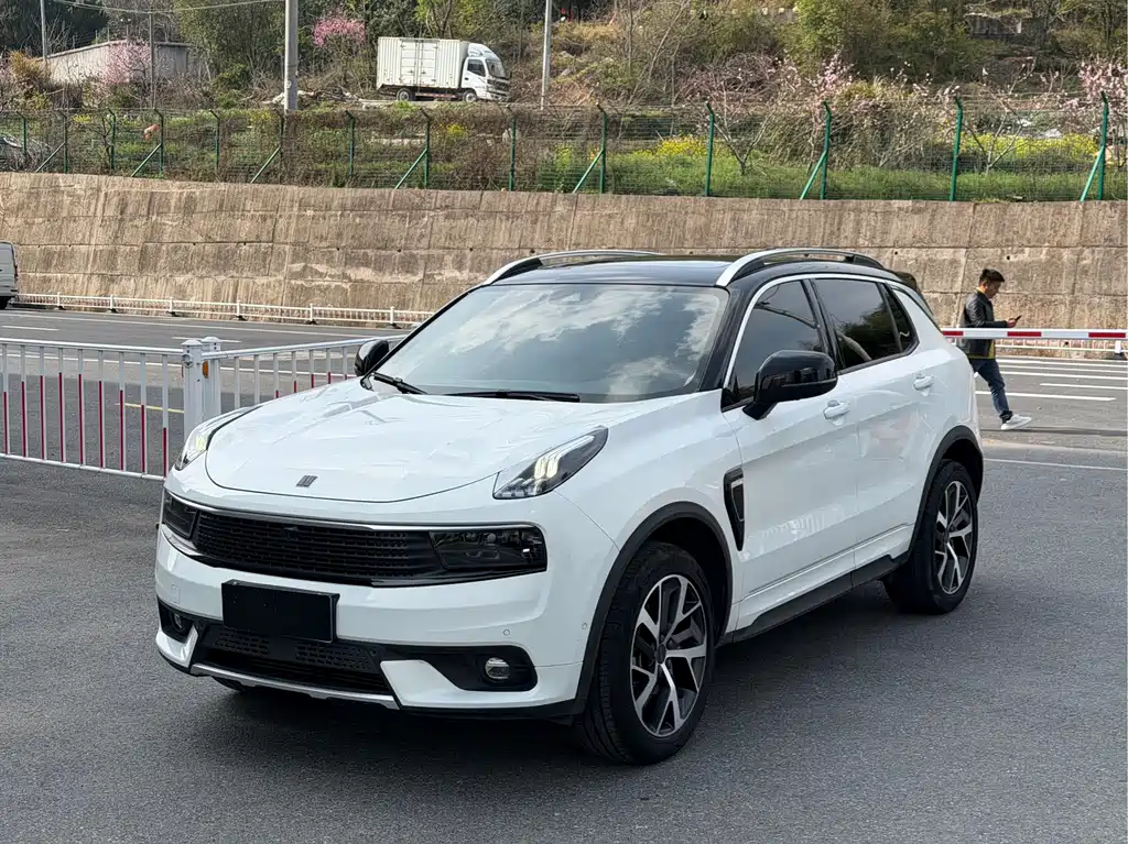 Lynk & Co 01 2018