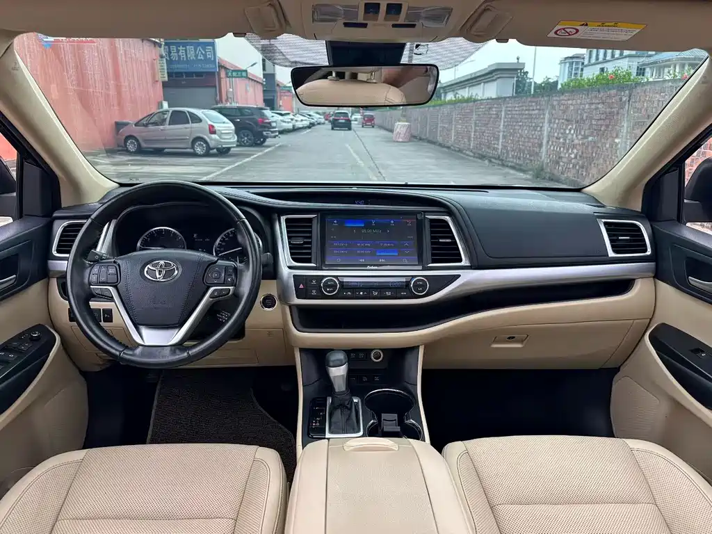 Toyota Highlander — миниатюра 4