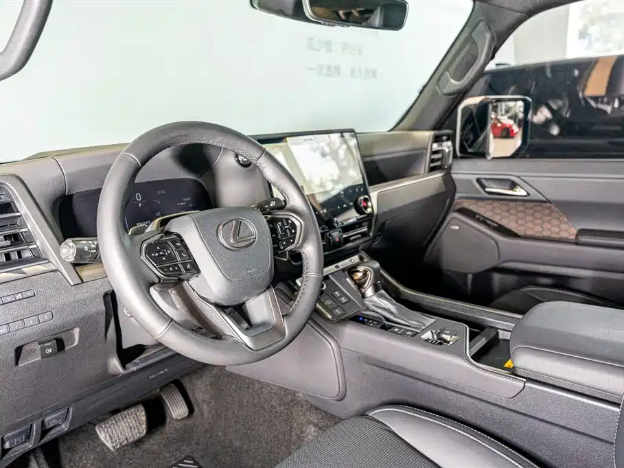 Lexus GX 2024 550