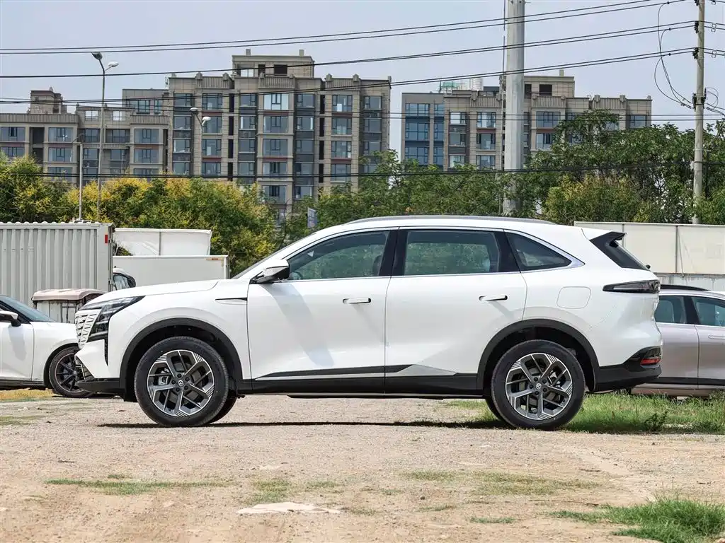 Changan Changan CS75PLUS — миниатюра 6