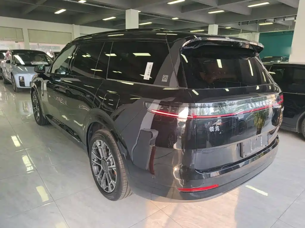 Lynk & Co 900 — миниатюра 5