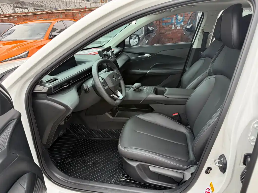 Changan Eado — миниатюра 5