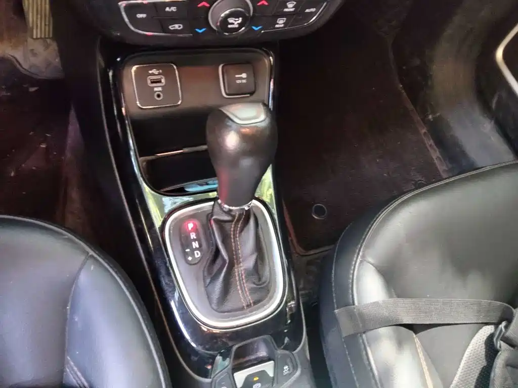 Jeep Compass — миниатюра 17