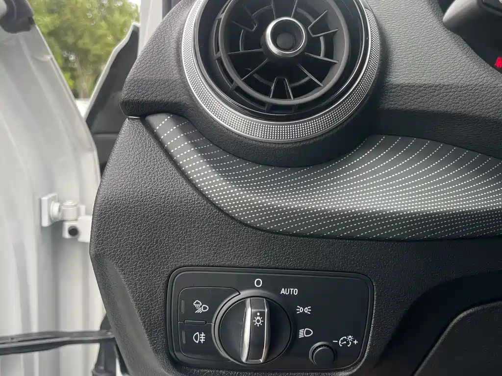 Audi Q2L — фотографии объявления, Фото 12