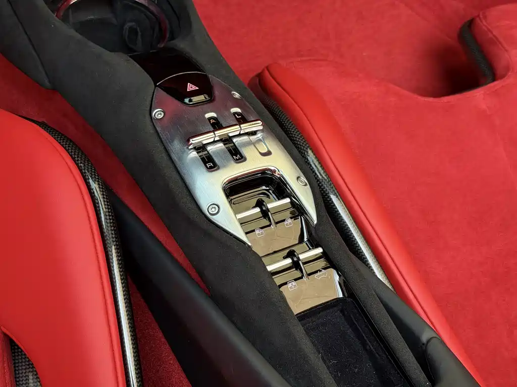 Ferrari 296 — миниатюра 9