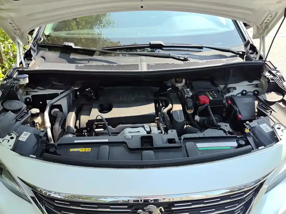 Peugeot 5008 — миниатюра 10