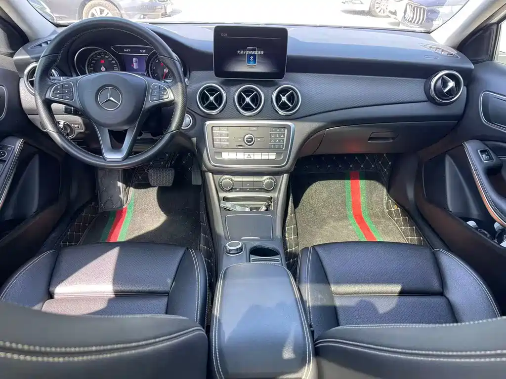 Mercedes-Benz GLA — миниатюра 10