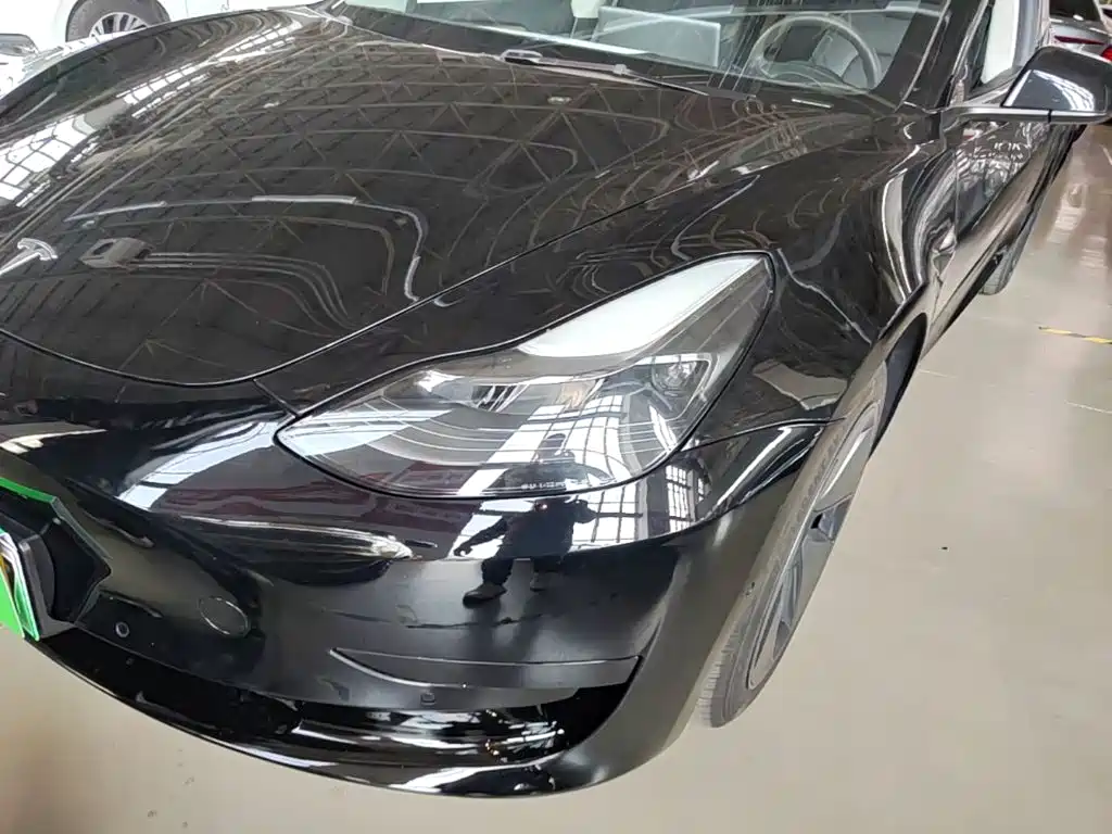 Tesla Model 3 — миниатюра 24