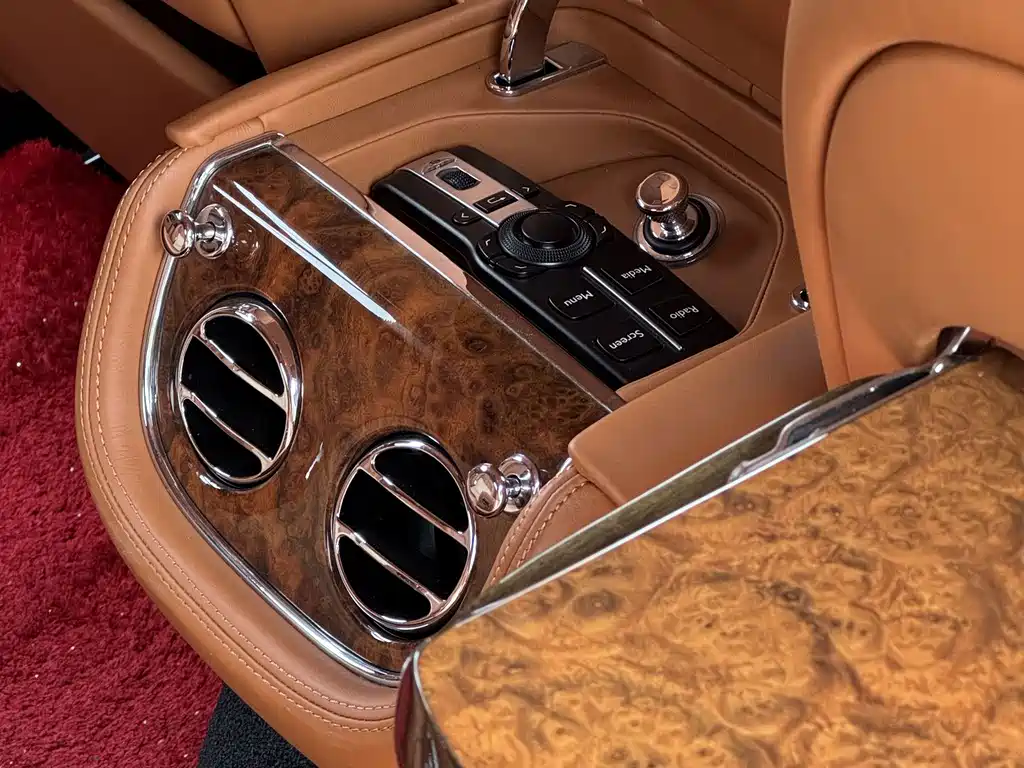Bentley Mulsanne 6.8T Luxury Edition, фото 20