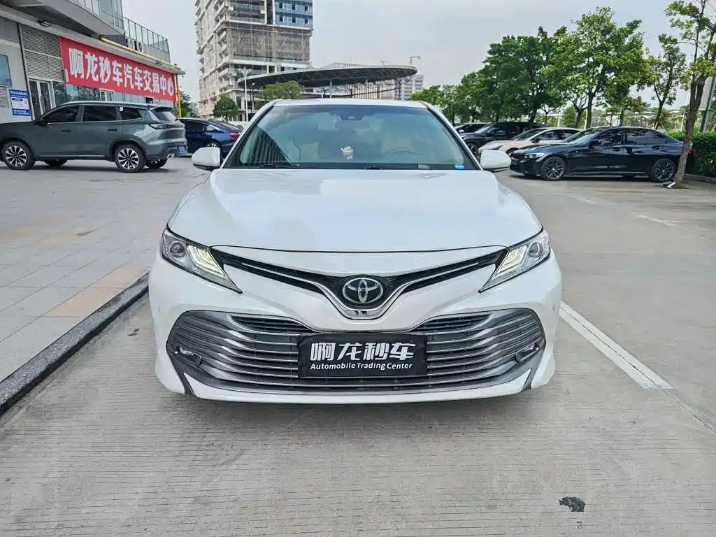 Toyota Camry — миниатюра 2