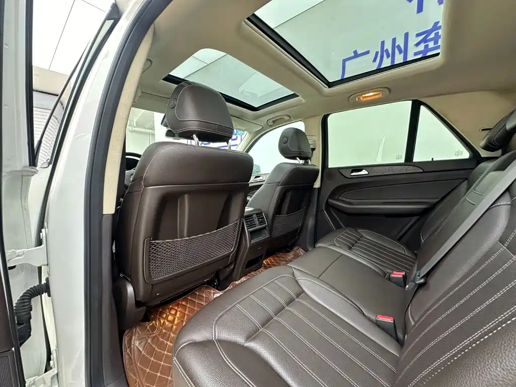 Mercedes-Benz GLE (Import) — миниатюра 22