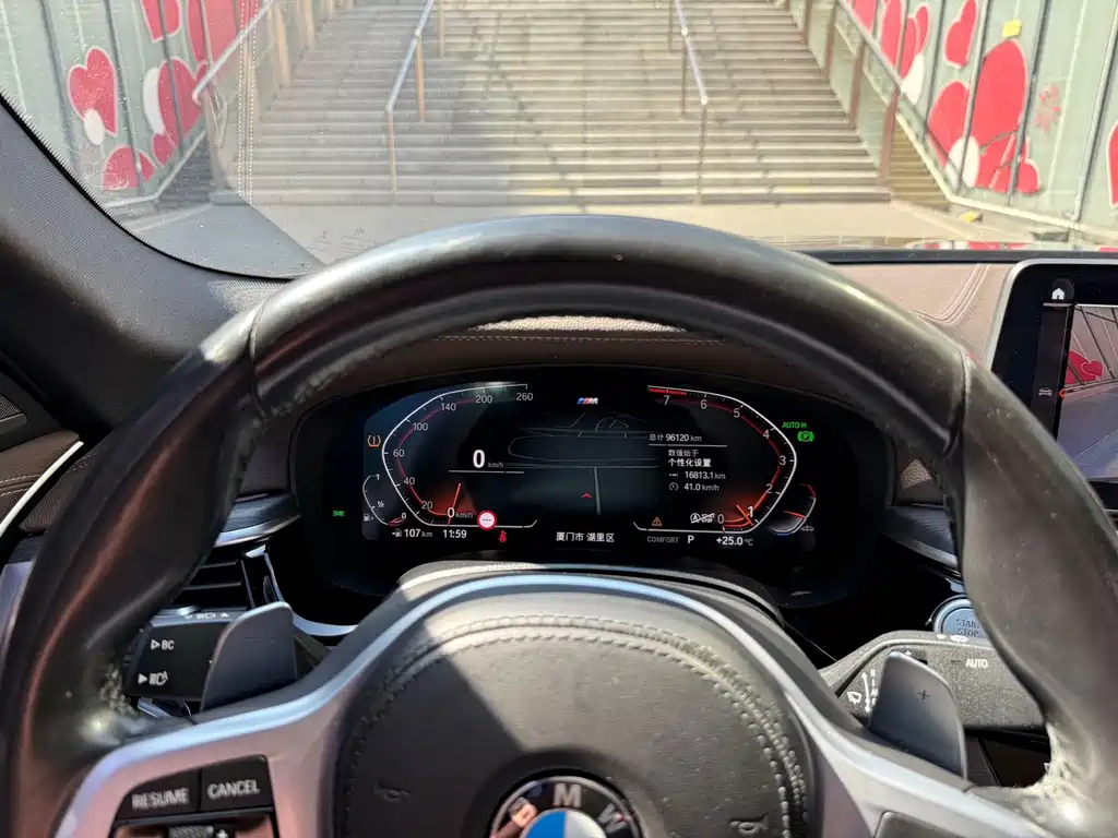 BMW 5 Series — миниатюра 11